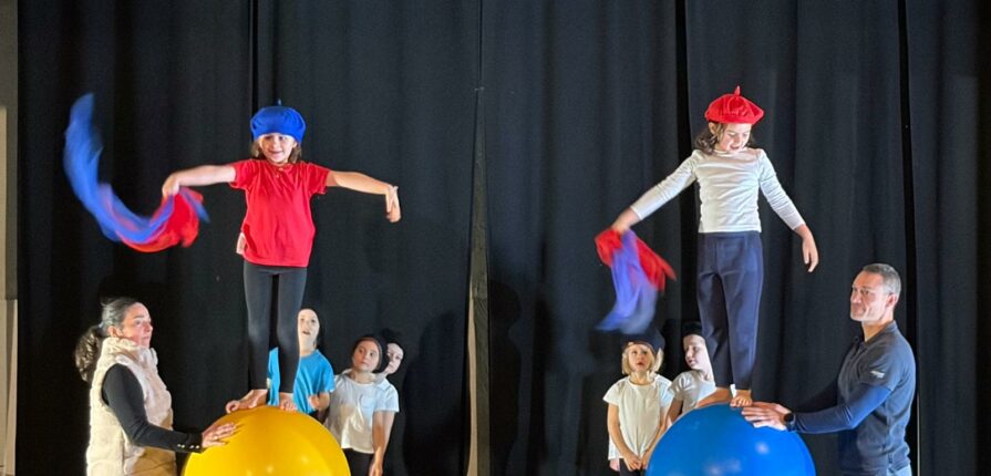 Les CP en piste : un voyage circassien autour du monde des écritures