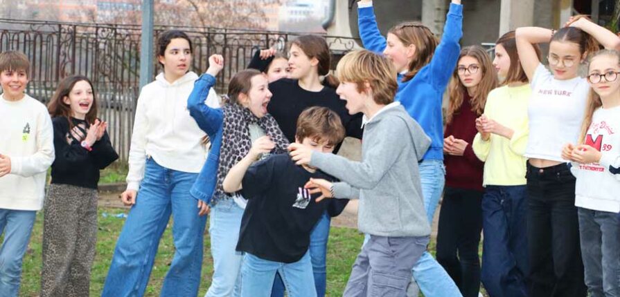 70 collégiens de Lyon réunis pour la première Sacrée Soirée